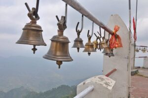 उत्तराखंड के इस मंदिर में मां की मूर्ति देखने से हो जाते है अंधे