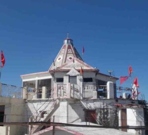 उत्तराखंड के इस मंदिर में मां की मूर्ति देखने से हो जाते है अंधे